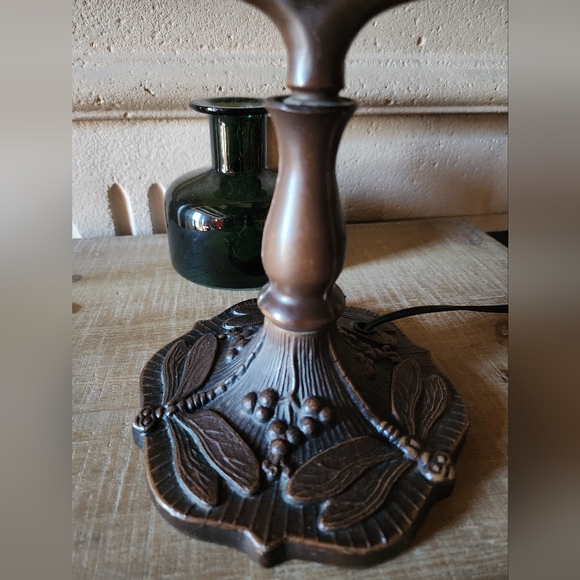 ❤️SOLD❤️ Tiffany Style Stained Glass Dragonfly Bankers Lamp - Picture 4 of 9